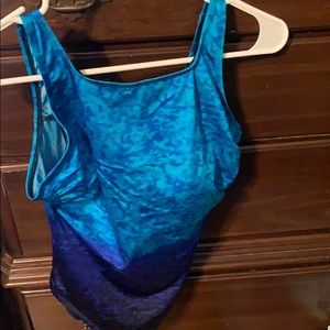 Longitude tank suit size 8 blue ombré